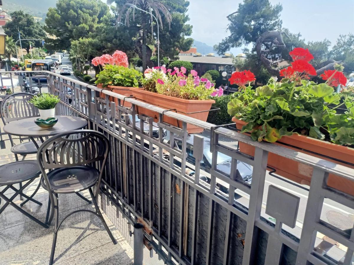 Hotel Serena Аренцано Екстериор снимка