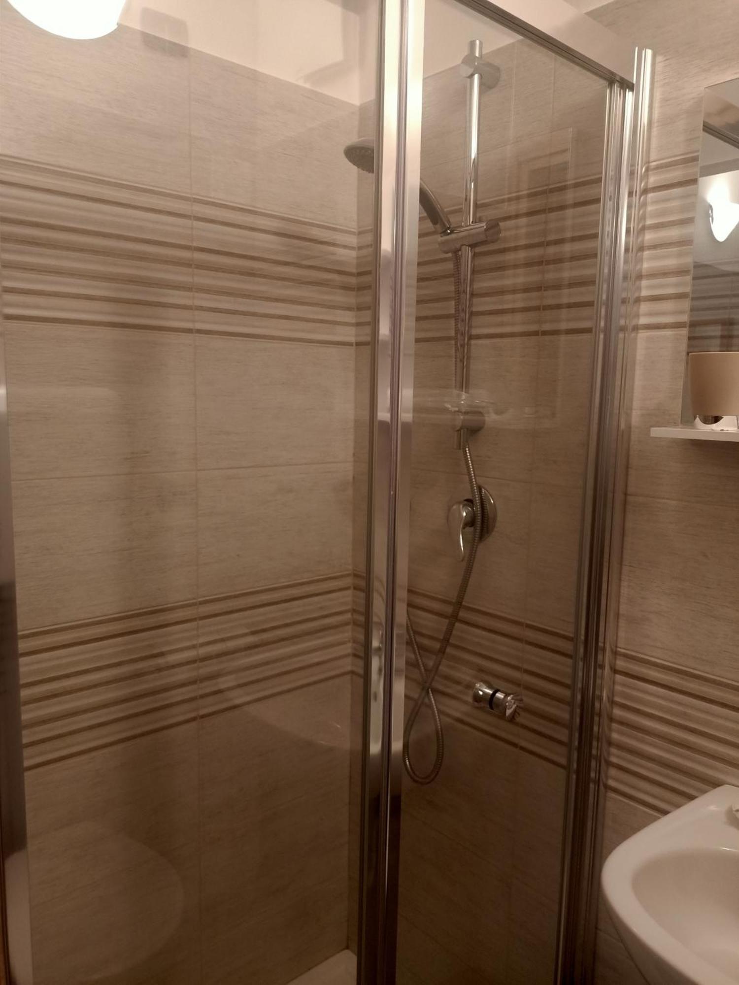 Hotel Serena Аренцано Екстериор снимка