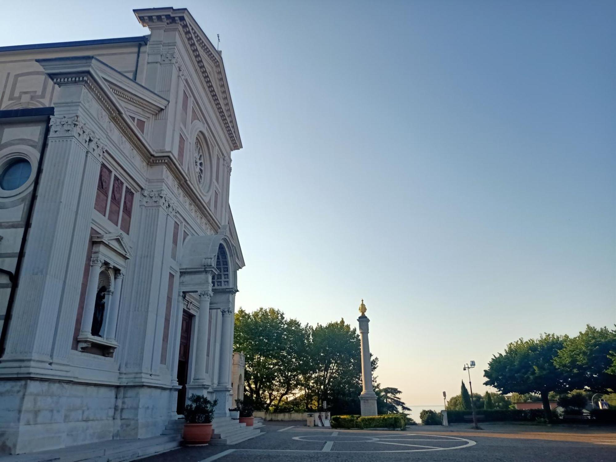 Hotel Serena Аренцано Екстериор снимка