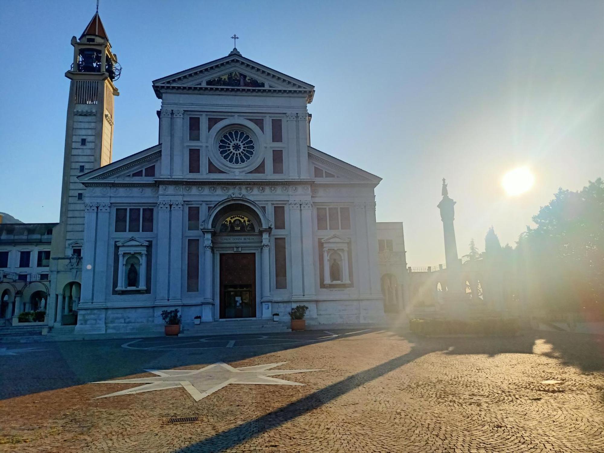 Hotel Serena Аренцано Екстериор снимка