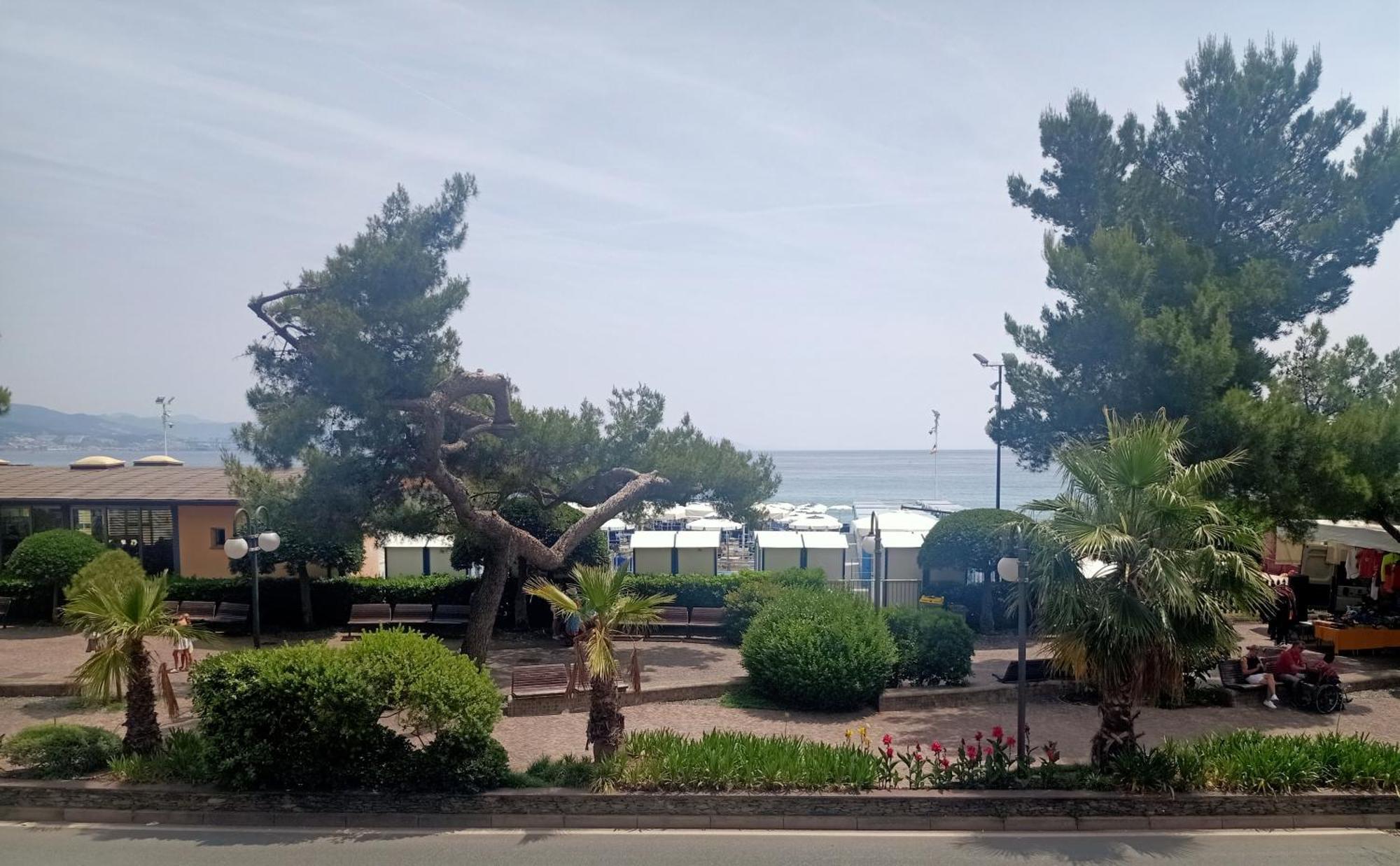 Hotel Serena Аренцано Екстериор снимка