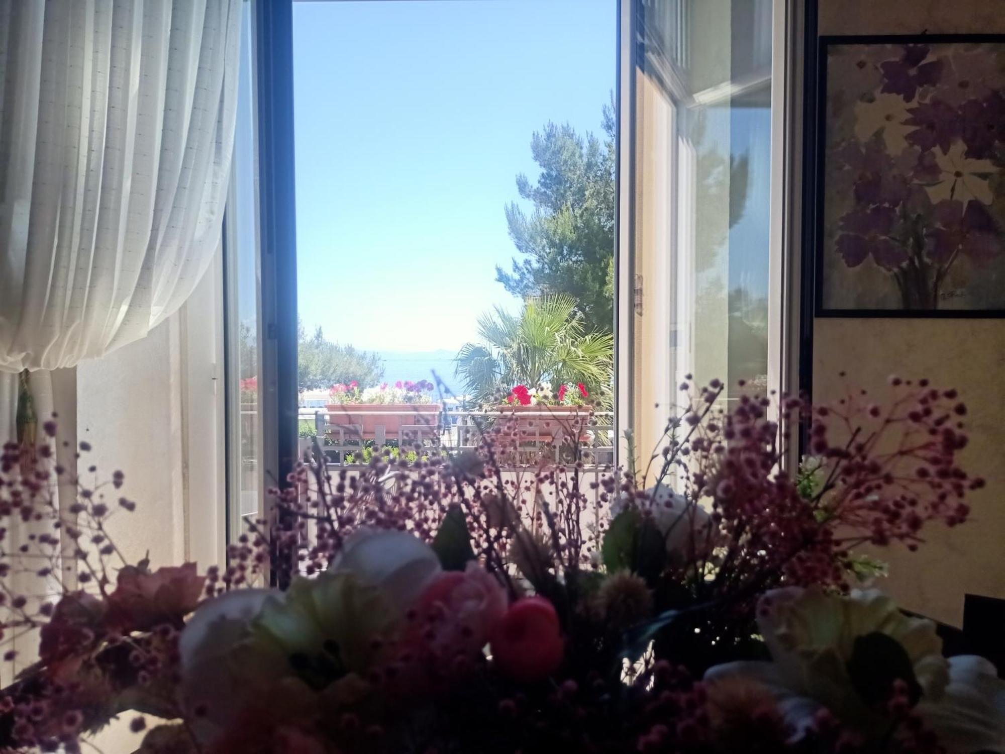Hotel Serena Аренцано Екстериор снимка