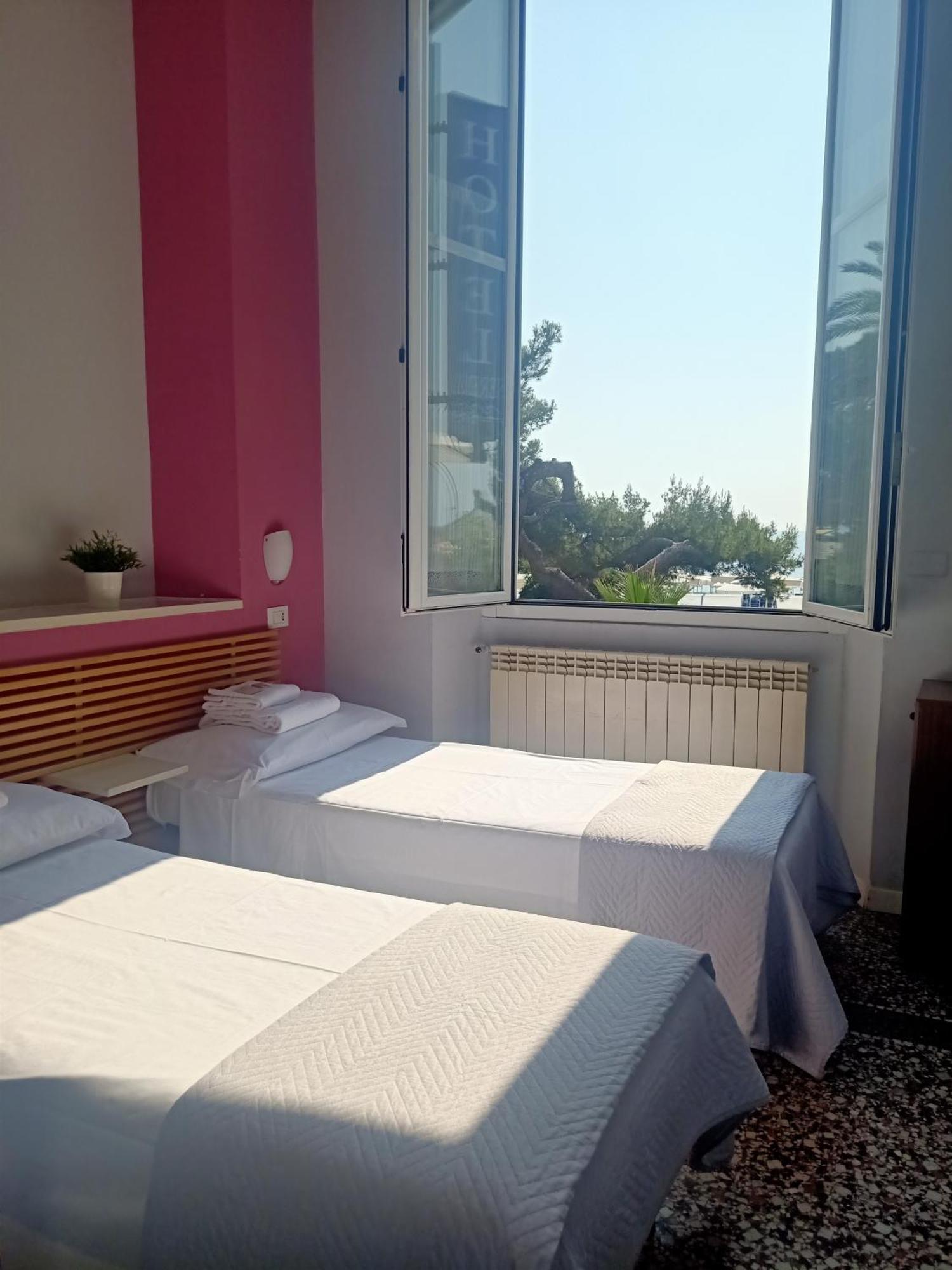 Hotel Serena Аренцано Екстериор снимка